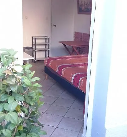 Meublee Independante, Avec Piscine Et Jardin, 1 Lit Pour 2 Personnes Direct Gare Aeroport Apartment *